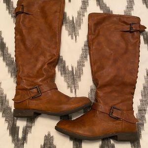Tall zip-up riding boot